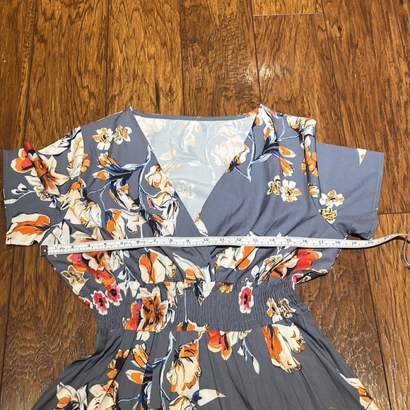 GORGEOUS NWOT floral midi dress - Picture 3 of 4